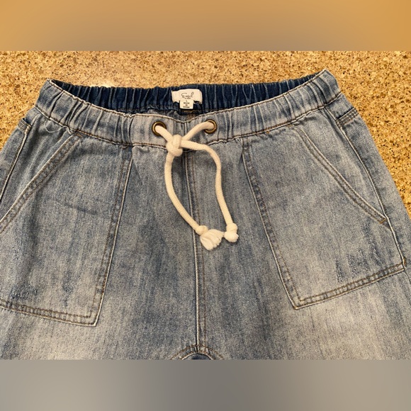 Easel Distressed Jeans 👖Cuties!! - Picture 3 of 4